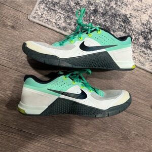 Nike Women's Mint Green and Black Athletic Shoes